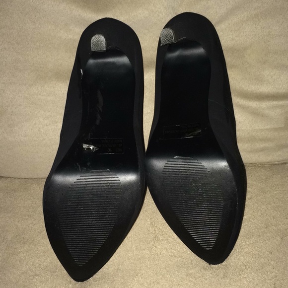 Heels 👠 - Picture 2 of 3